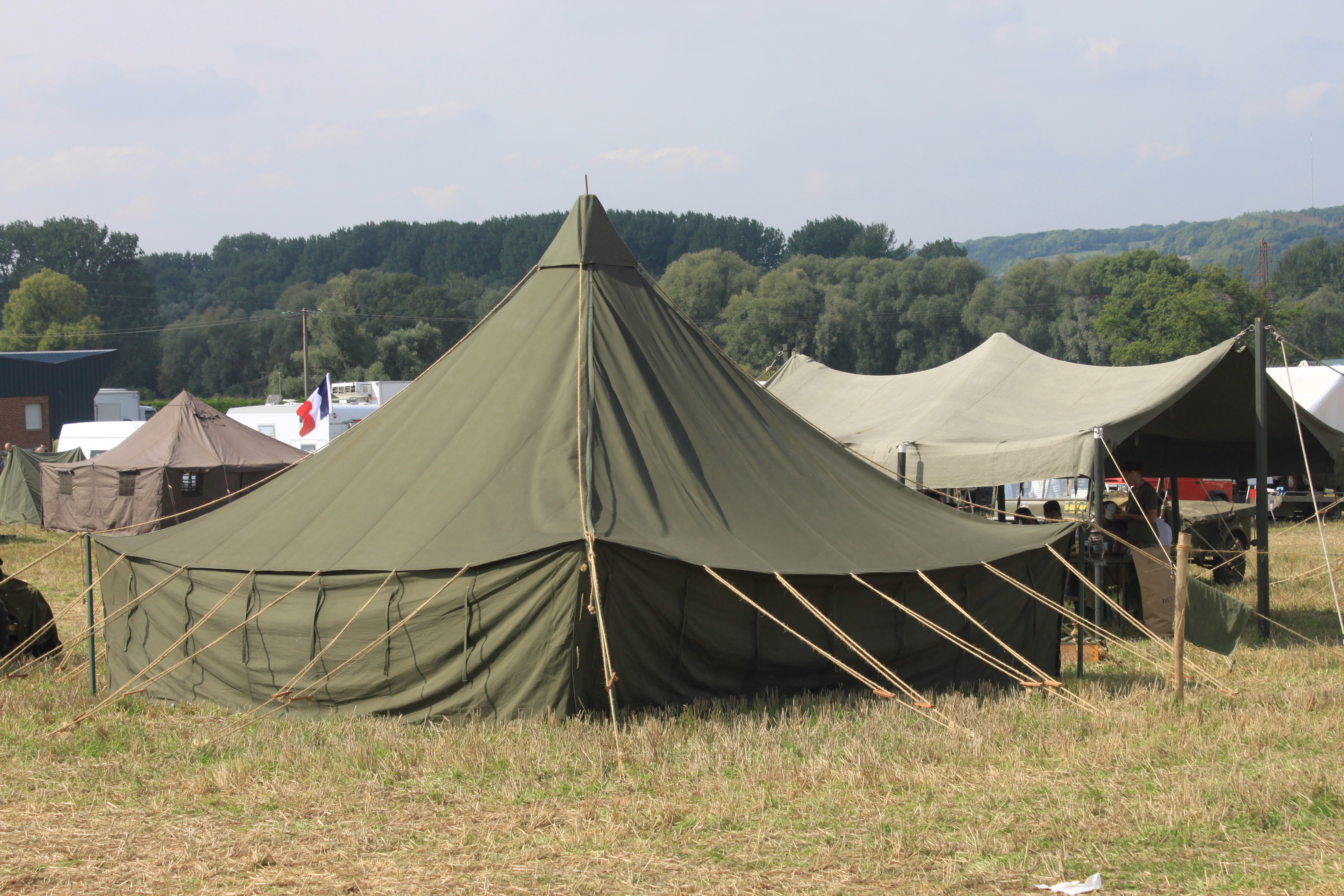 USED TENT, PYRAMIDAL, M-1934